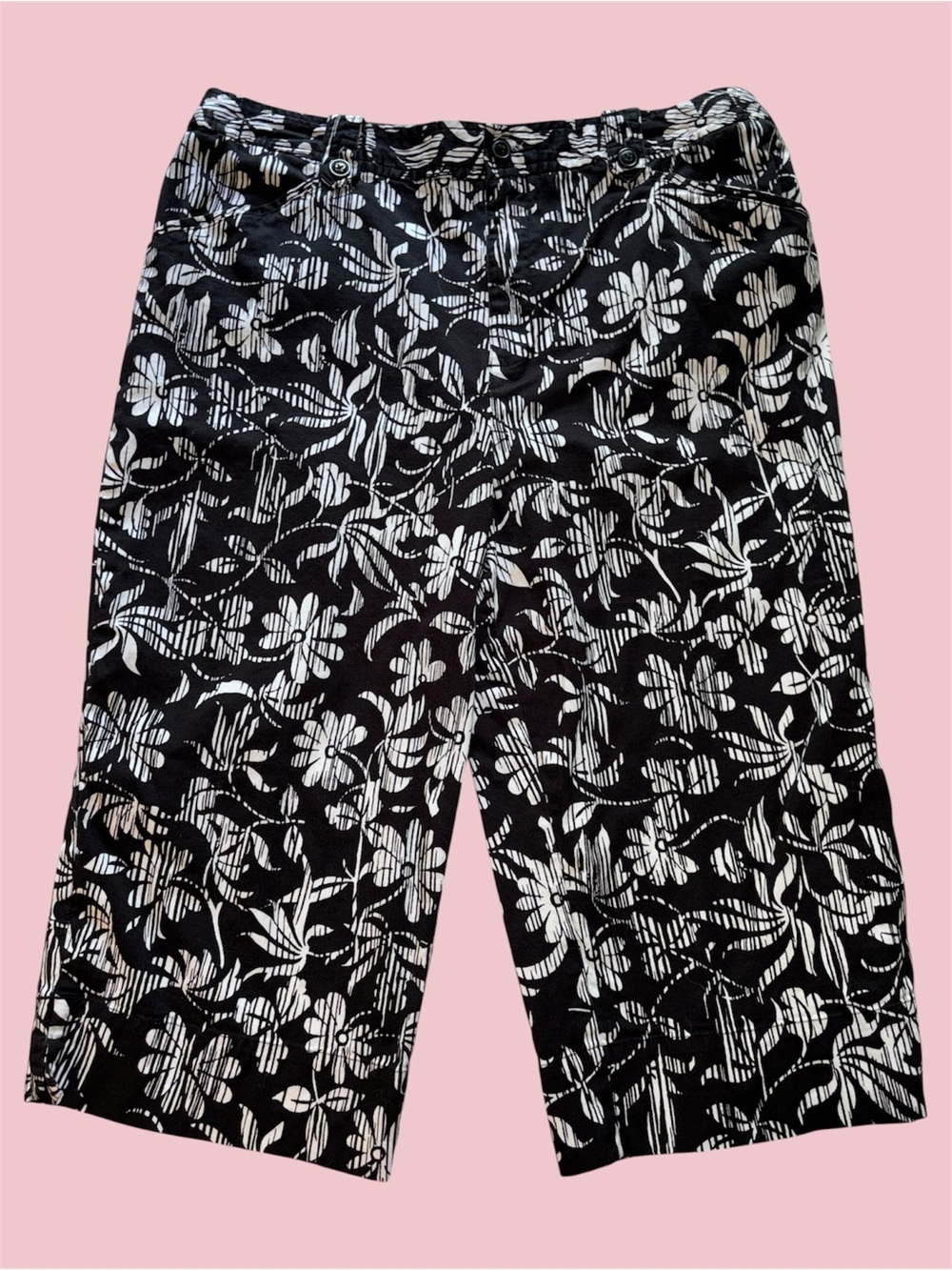 White Stag Floral Black and White Capris
